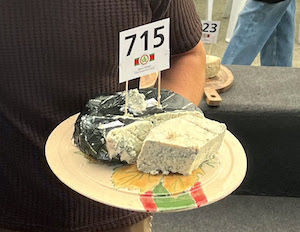 Cabrales, a por el sexto récord Guinness al queso más caro del mundo vendido en una subasta