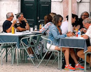 2Casi el 30 % de las reservas en restaurantes de agosto son de turistas internacionales 2