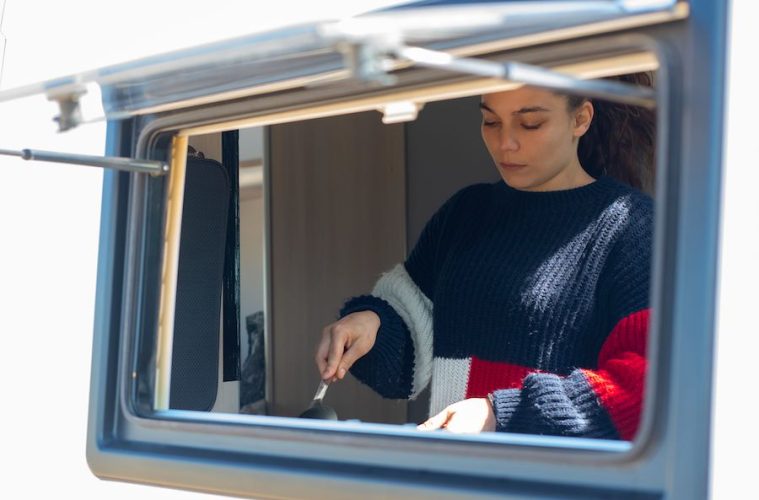 Cómo cocinar en una autocaravana sin dejar de comer bien