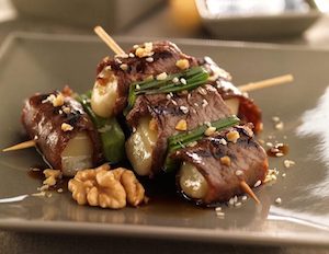 2Yakitori de buey y provolone con nueces 2