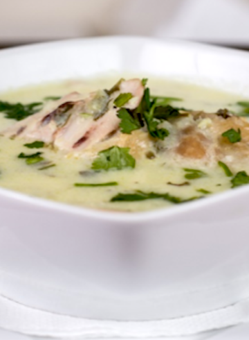 Crema de espinacas con láminas de bacalao y garbanzos crujientes