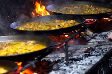 Doce cocineros internacionales compiten este domingo en Valencia por la mejor paella del mundo