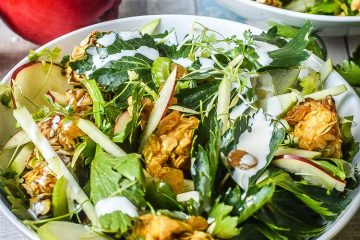 Ensalada Waldorf con pechuga de pollo sobrante