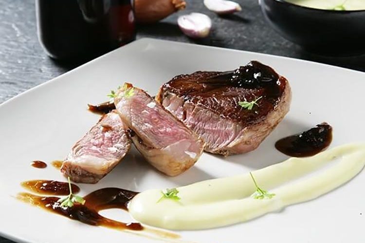 Tournedó de cordero a la cerveza negra