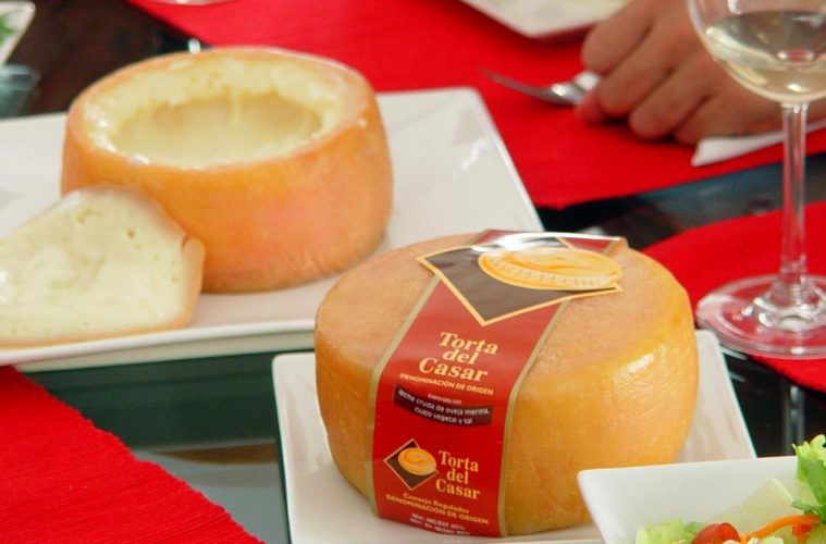 Se acerca la Semana de la Torta del Casar