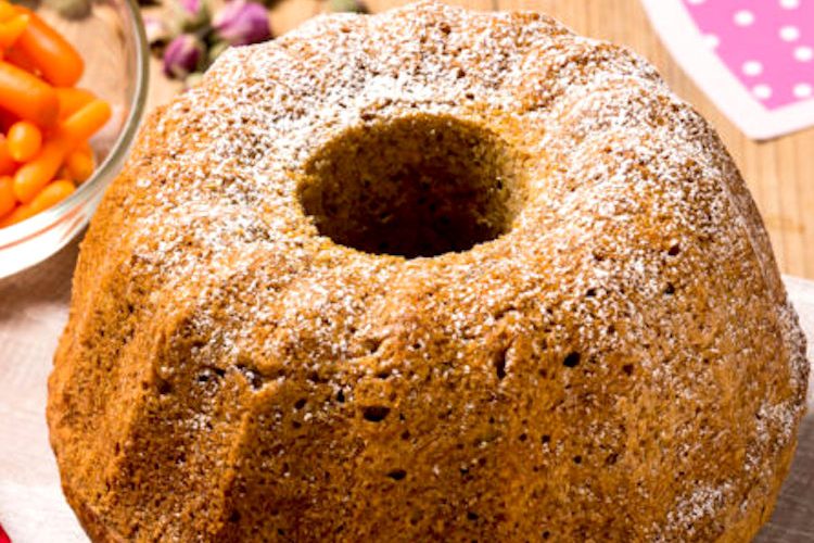 Bundt de zanahoria, canela y nueces