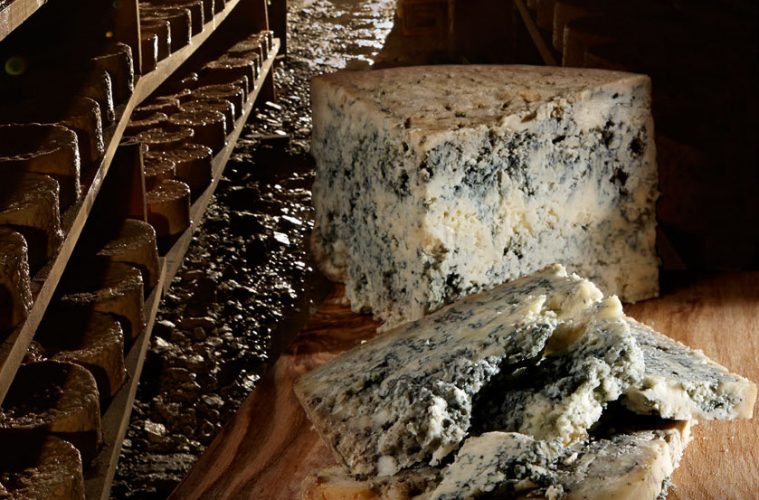 Guinness confirma el récord mundial de un Cabrales como el queso más caro en una subasta