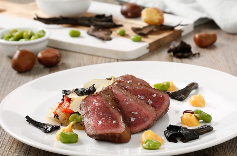 Pavê de ciervo con puré de boniato y ragout de verduras