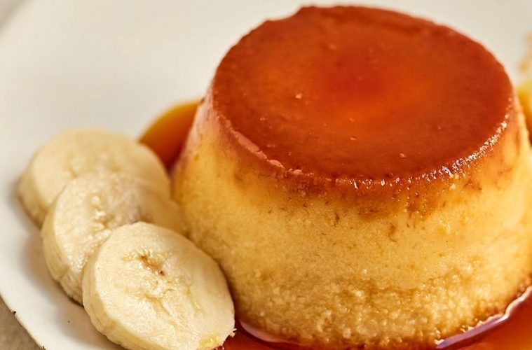 Flan de plátanos maduros hecho en el microondas