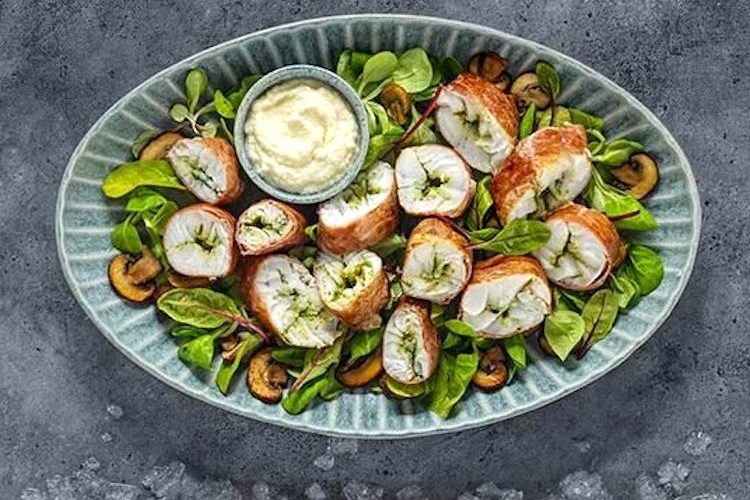 Skrei envuelto en jamón con crema de tupinambo