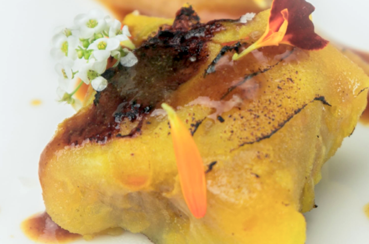Raviolis de kaki con presa ibérica