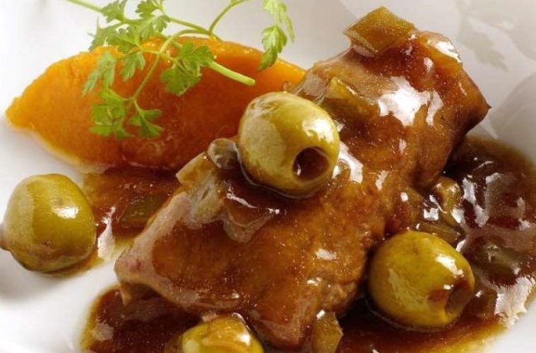 Rollitos de ternera con aceitunas