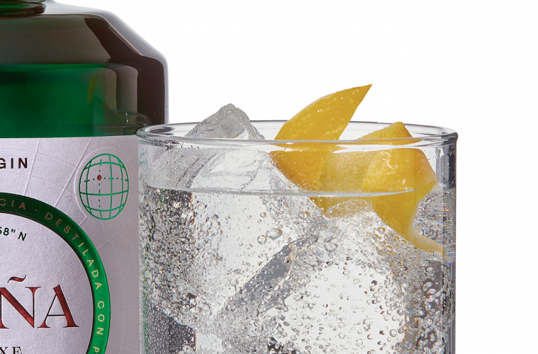 Una nueva ginebra destilada con pimientos de Padrón