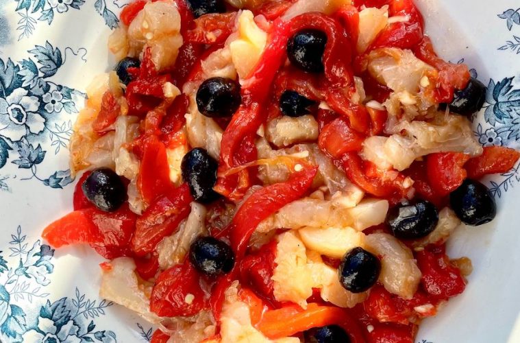 Esgarraet valenciano con pimientos rojos sobrantes