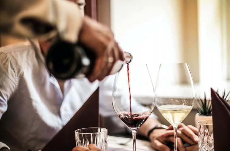 Más de 1,9 millones de trabajadores en hostelería en julio, nueva cifra récord