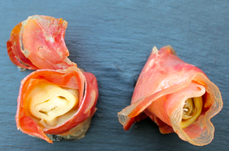 Bocaditos de jamón y corazones de alcachofa