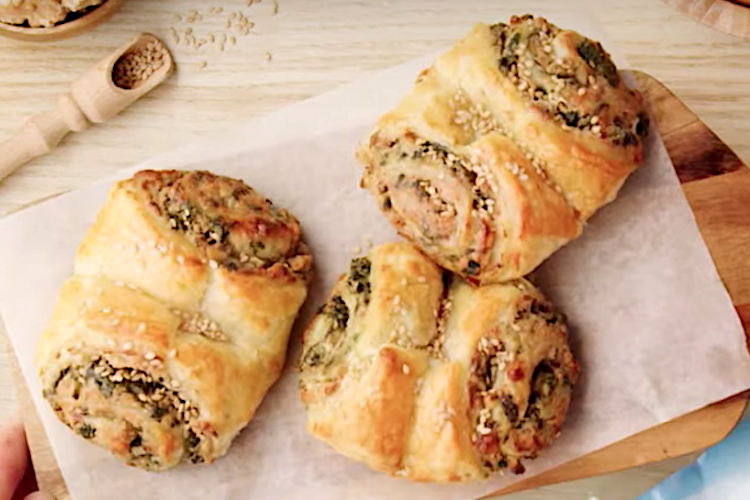 Hojaldritos de espinacas y queso de cabra