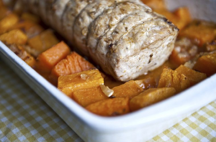 Lomo de cerdo especiado con calabaza y almendras