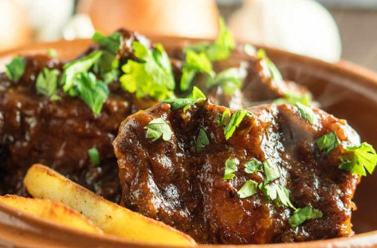 Rabo de toro al vino