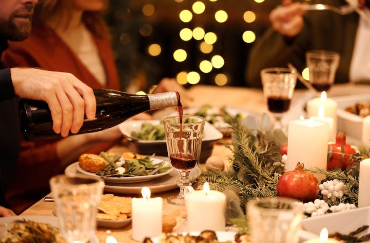 Cómo y con quien les gustaría a los españoles celebrar la cena de Navidad