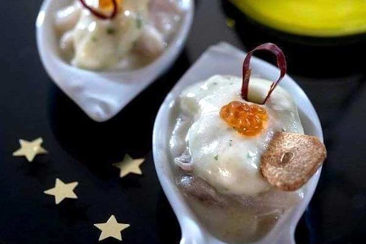Cocochas de bacalao con puré de coliflor y huevas de salmón - Foto Aceites de Oliva de España