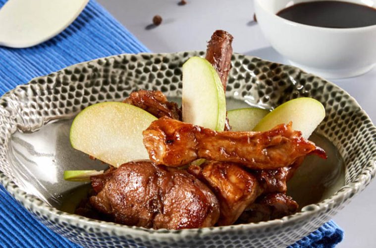 Ragout de conejo con manzana y soja