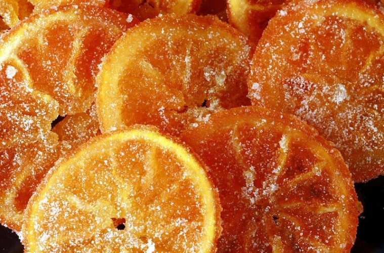 Rodajas de naranja flambeadas con licor