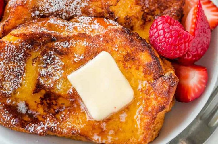 Tostada francesa con pan de molde que empieza a ponerse duro