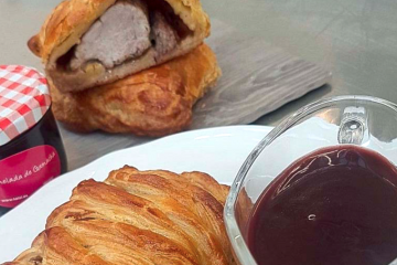 Hojaldre de solomillo de cerdo con salsa de garnacha
