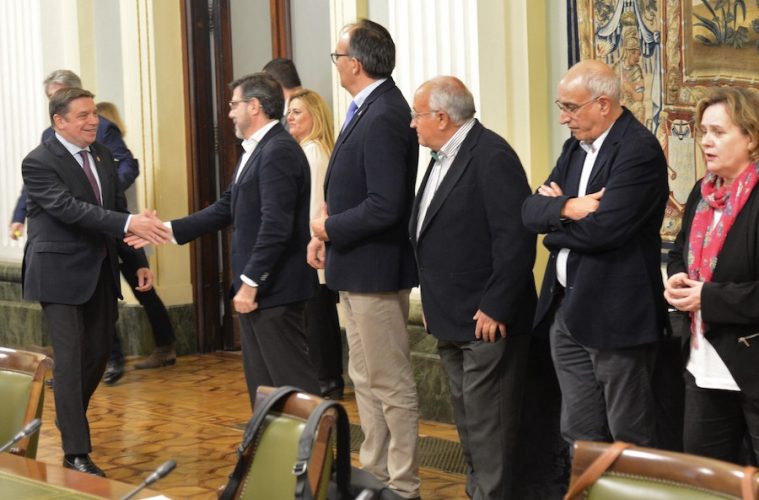 La respuesta del ministro Planas a las quejas planteadas por los agricultores
