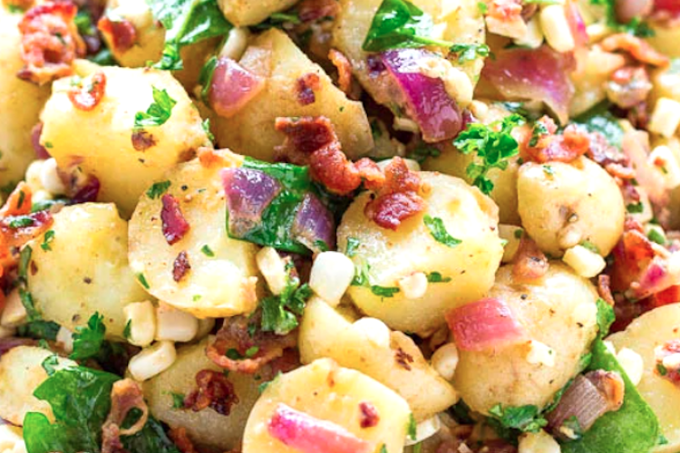 Patatas cocidas sobrantes con vinagreta de bacon