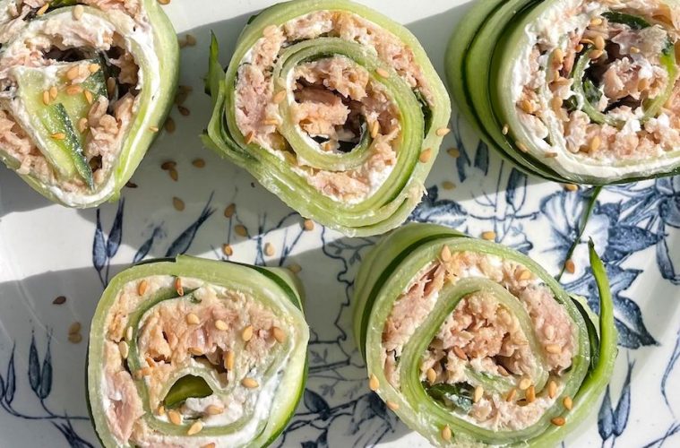 Rollitos de pepino con atún y queso crema
