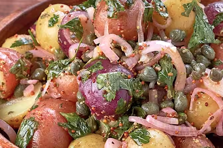 Ensalada de patatas templada