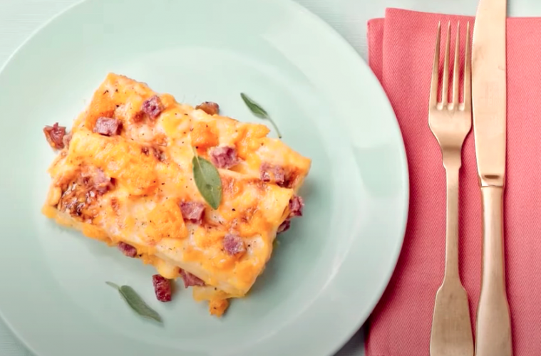 Lasaña con cotechino y calabaza