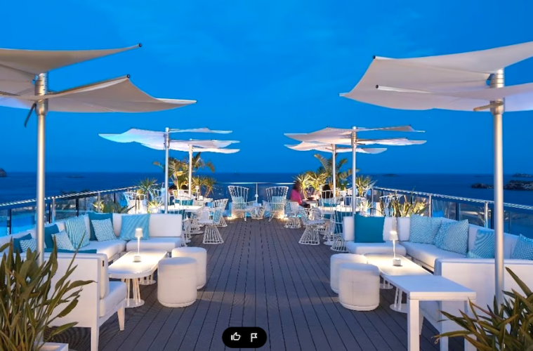 Cada vez más preferimos los restaurantes con terraza o roof top - Foto Sky Bar Hotel MIM Ibiza