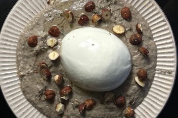 Crema de champiñones sobrantes con burrata