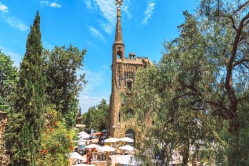 Eat Gaudí, market gastronómico en los jardines de la Torre Bellesguard, del arquitecto catalán