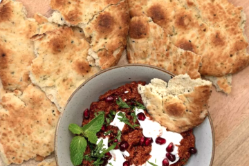 Pan naan con muhammara