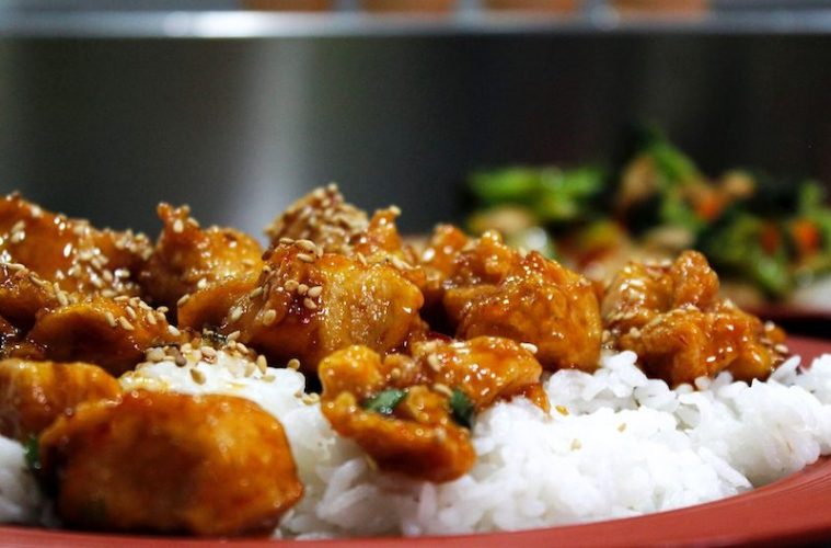 Pechuga de pollo glaseada con salsa teriyaki