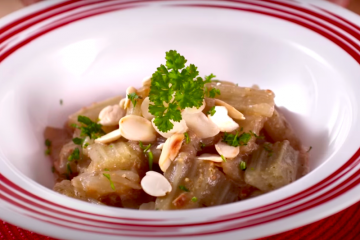 Cardo con salsa de almendras