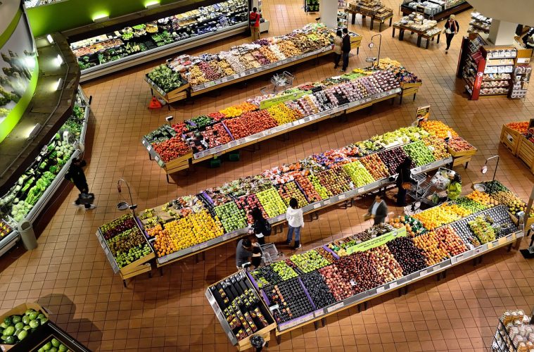 El IVA al 0 % de los alimentos básicos, incluido el aceite de oliva, en vigor desde hoy