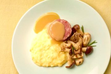 Zampone con puré de jengibre, setas y reducción de Marsala