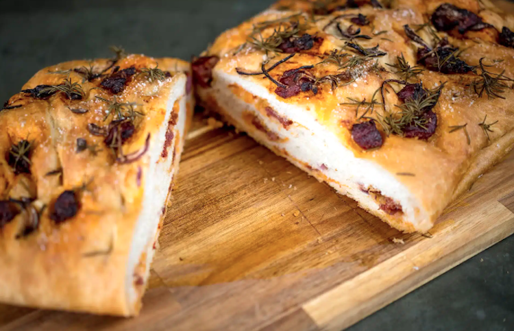Focaccia con picadillo de chorizo ibérico