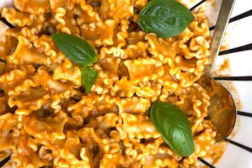 Pasta con salsa de verduras que nos interese acabar