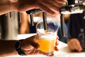 Los cambios en las tendencias hacen que baje el consumo de alcohol en bares y restaurantes