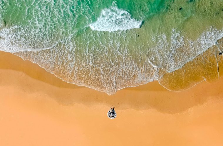 Playas inteligentes para paliar los efectos del turismo masivo
