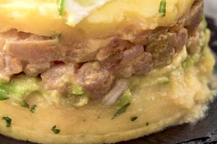 Puré de patatas sobrante con atún en conserva