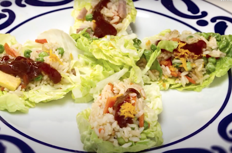 Cogollos con arroz de ayer y salsa agridulce