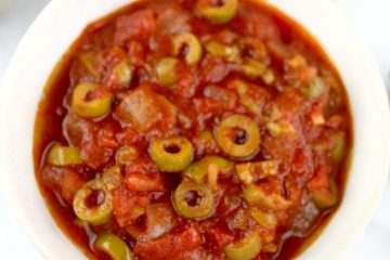 Dip mediterráneo de tomate y aceitunas