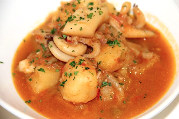 Guiso de sepia con patatas